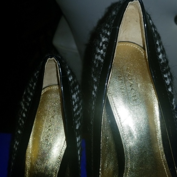 Authentic black and white wool & leather coach heels - Picture 5 of 8